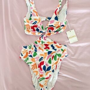 Show Me Your Mumu White Scrunch One Piece Swim Size Large